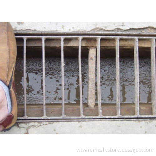 Galvanized steel grating for drain channels